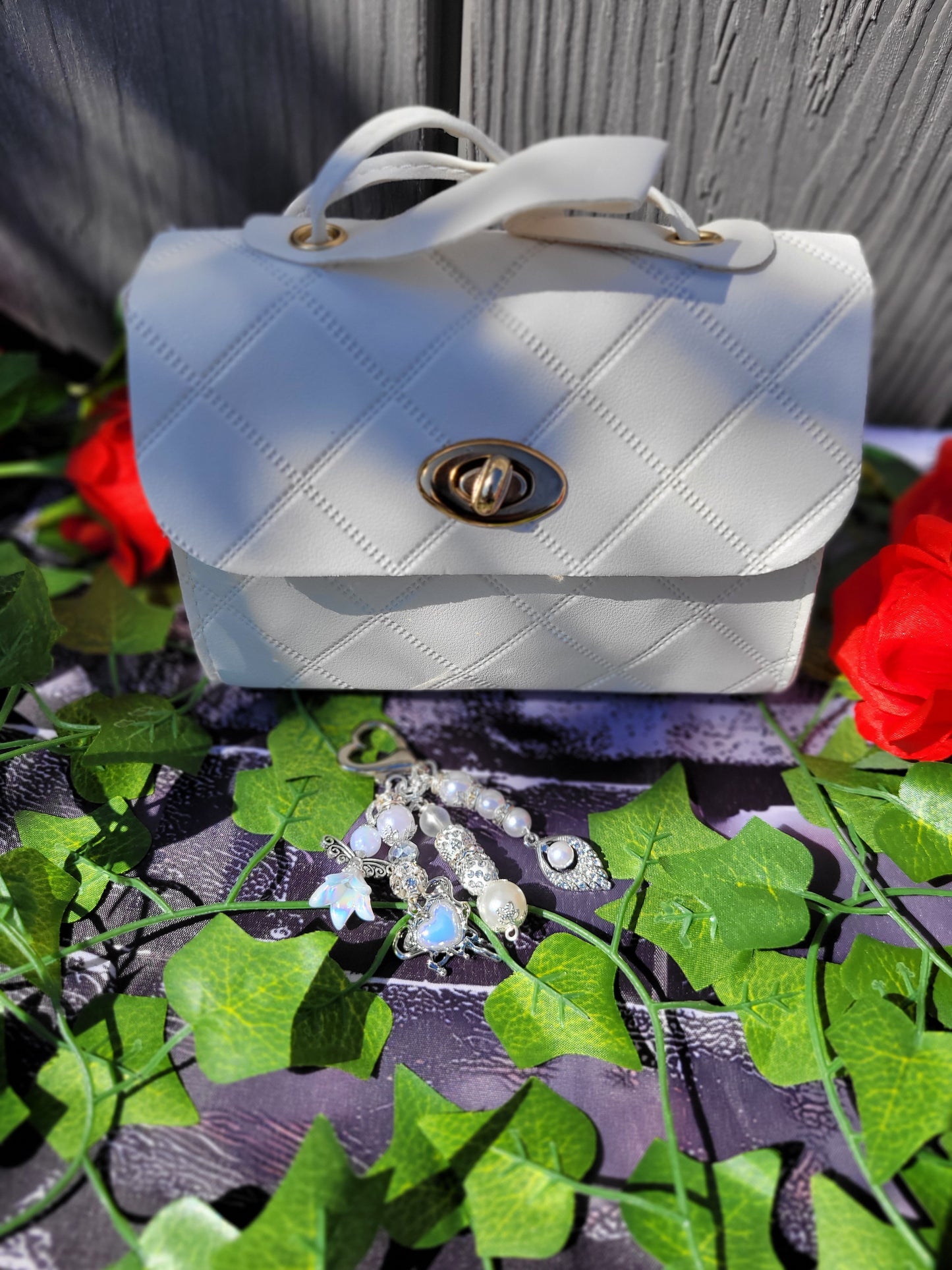 Stylish Minimalist Women's PU Crossover Handbag with Adjustable Strap