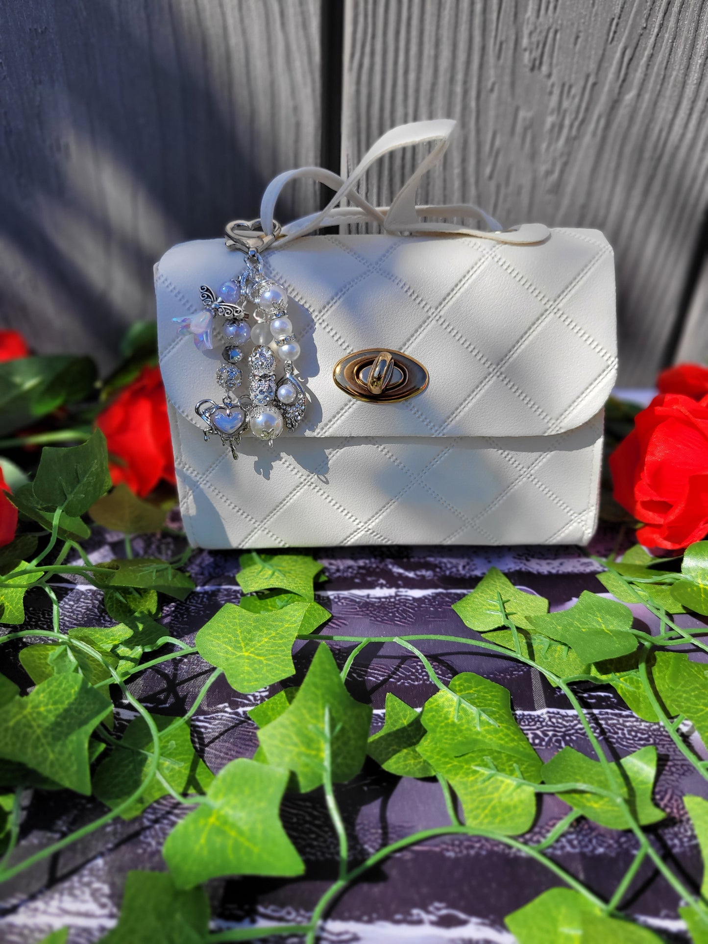 Stylish Minimalist Women's PU Crossover Handbag with Adjustable Strap