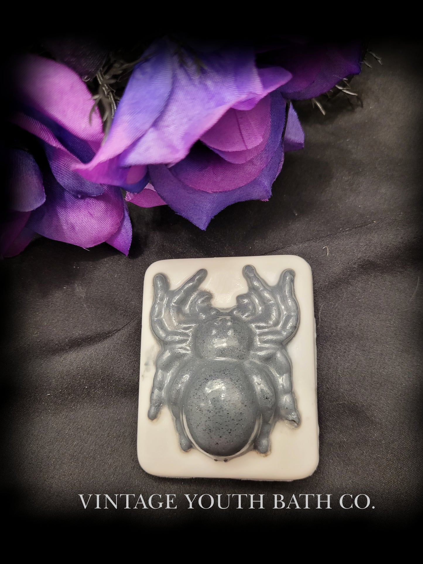 Spider Glow Soap and Bath Bomb Set