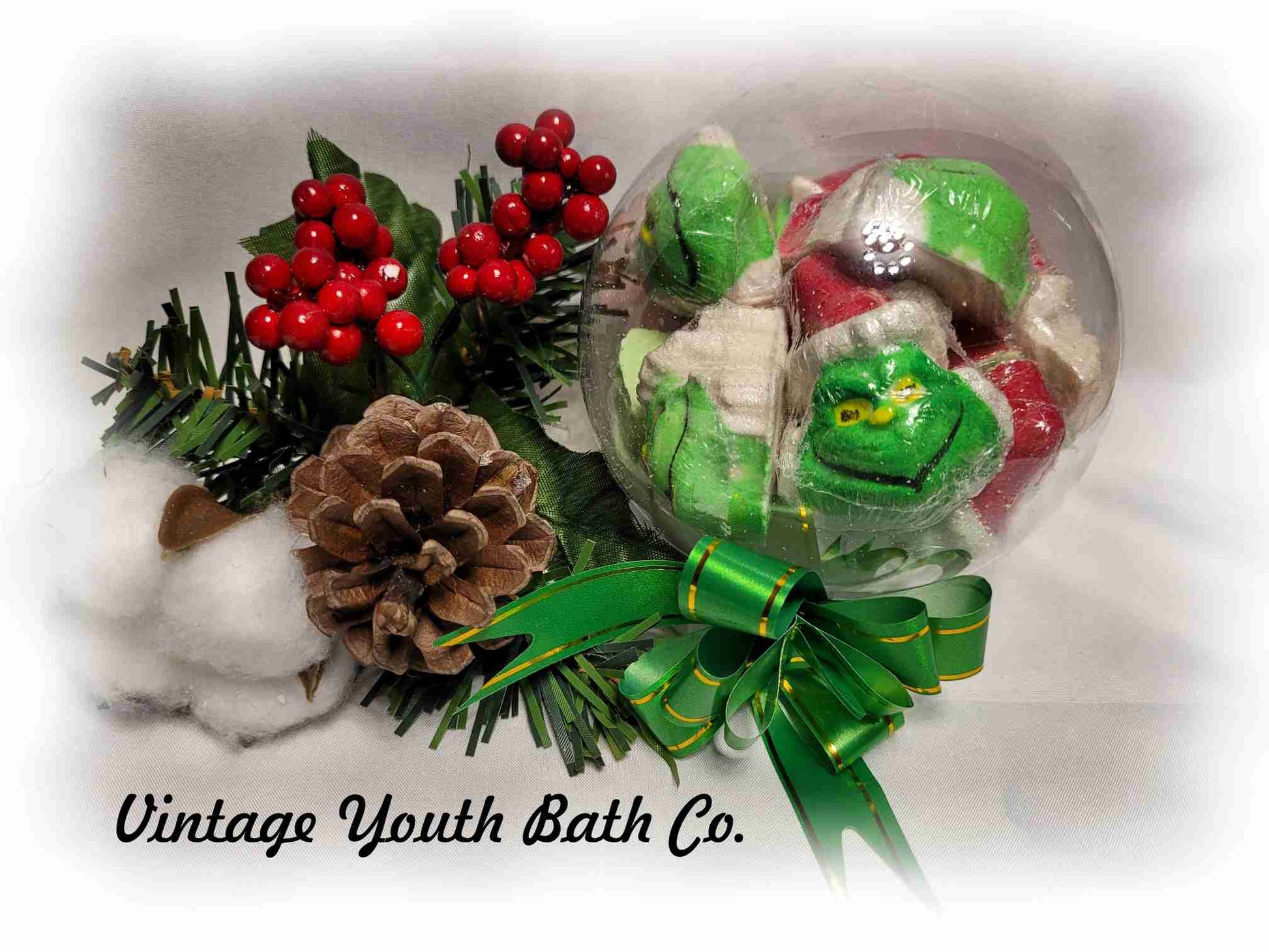 Grinch Snow Globe, Mini Grinch bath bombs, Christmas Grinch Bath Bombs  Each package contains 9 bombs total  You keep the snow globe when done as we include instructions on how to make a real snow globe as a keepsake.