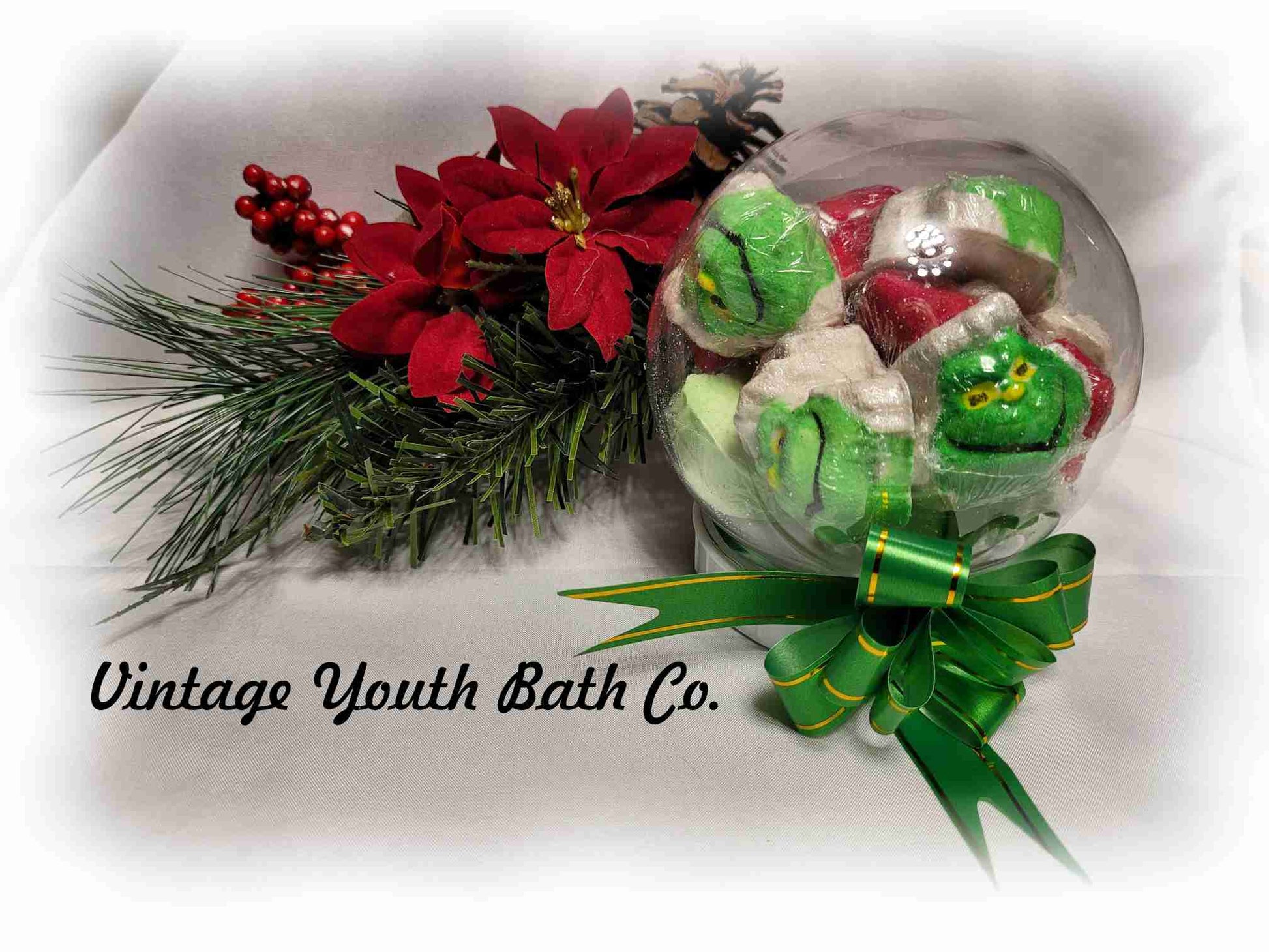 Grinch Snow Globe, Mini Grinch bath bombs, Christmas Grinch Bath Bombs  Each package contains 9 bombs total  You keep the snow globe when done as we include instructions on how to make a real snow globe as a keepsake.