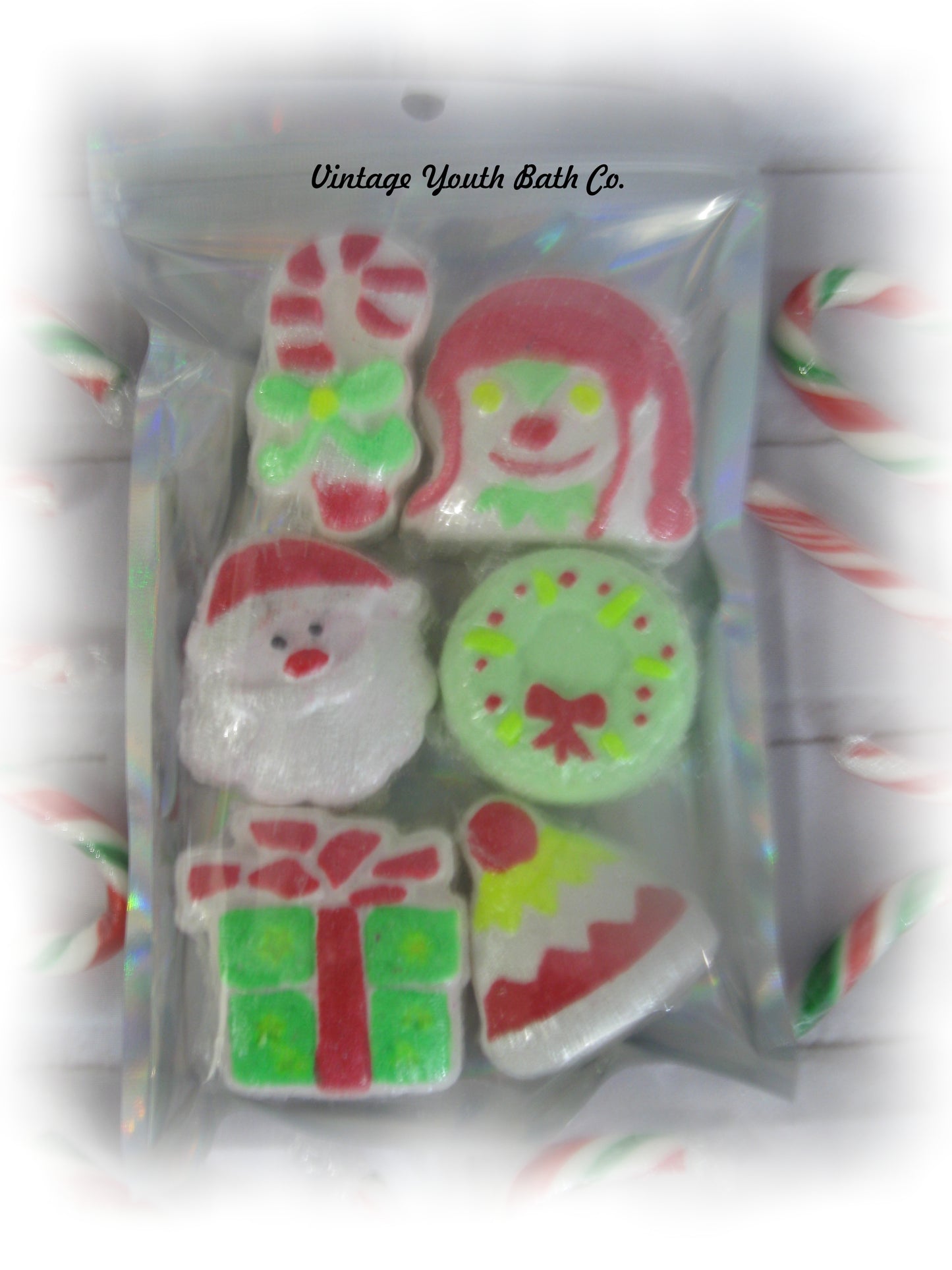 Christmas 6 Pack ( Santa, Grinch, Present, Candy Cane, Snowman bath bomb)